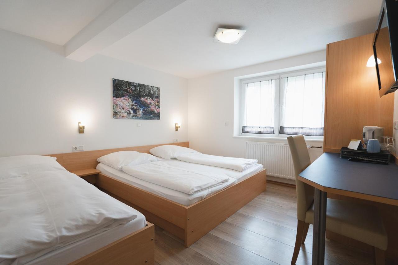 Park Hotel & Gaestehaus Руст Экстерьер фото