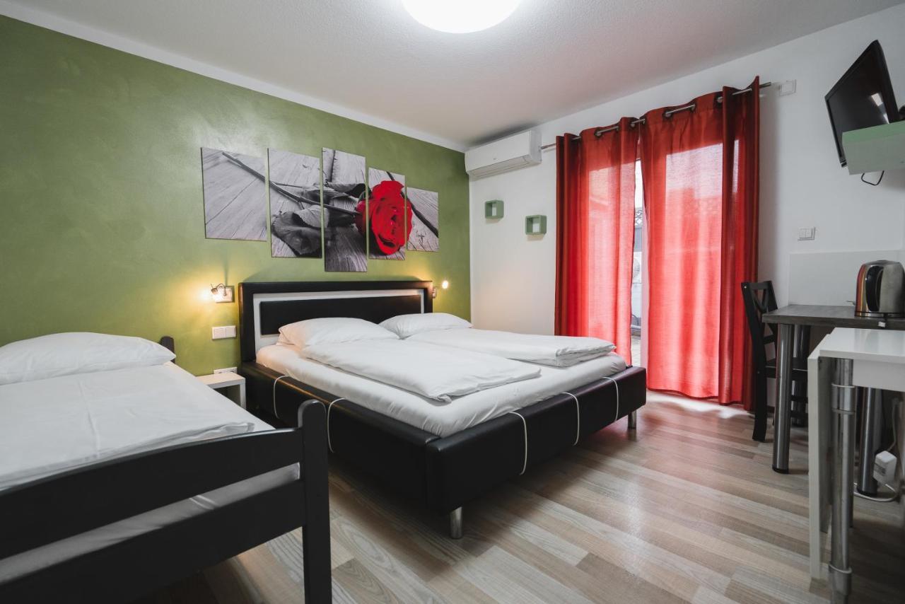 Park Hotel & Gaestehaus Руст Экстерьер фото